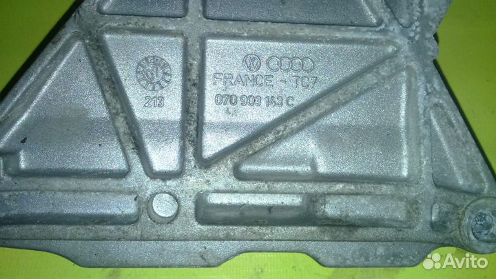 070903143C Кронштейн генератора Volkswagen