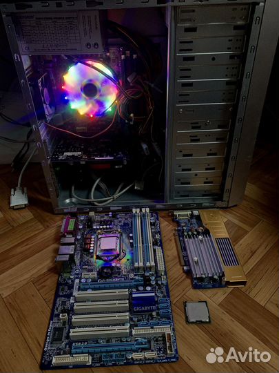 Лот: Все, что есть на фото