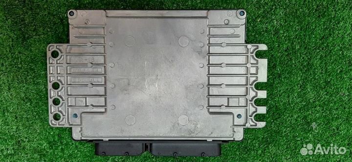 Блок управления двс Nissan Almera Tino 2005