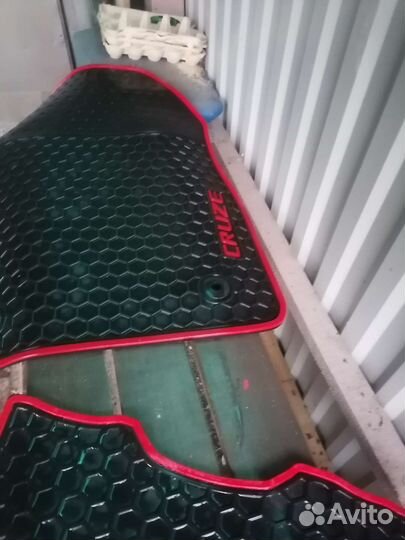 Автомобильные коврики резиновые