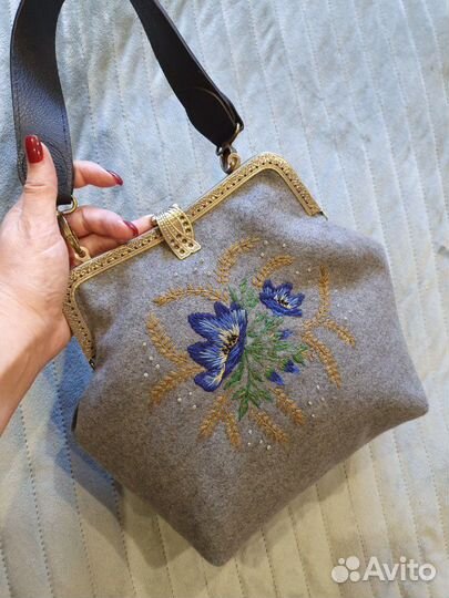 Эксклюзивсумочка ручной работы с вышивкой