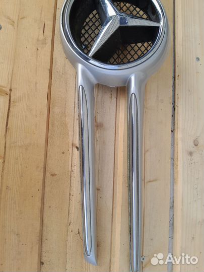 Накладка решетки радиатора Mercedes V-Class W447