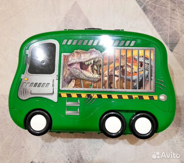 Игрушечный чемодан с предметами для лепки