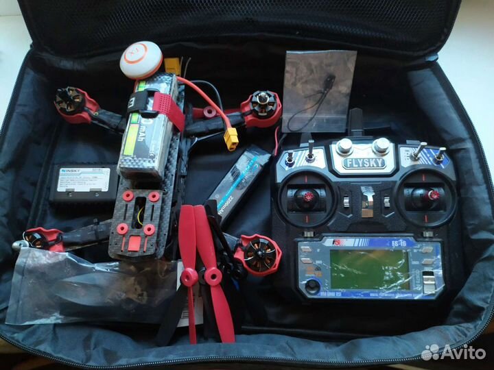 Гоночный квадрокоптер