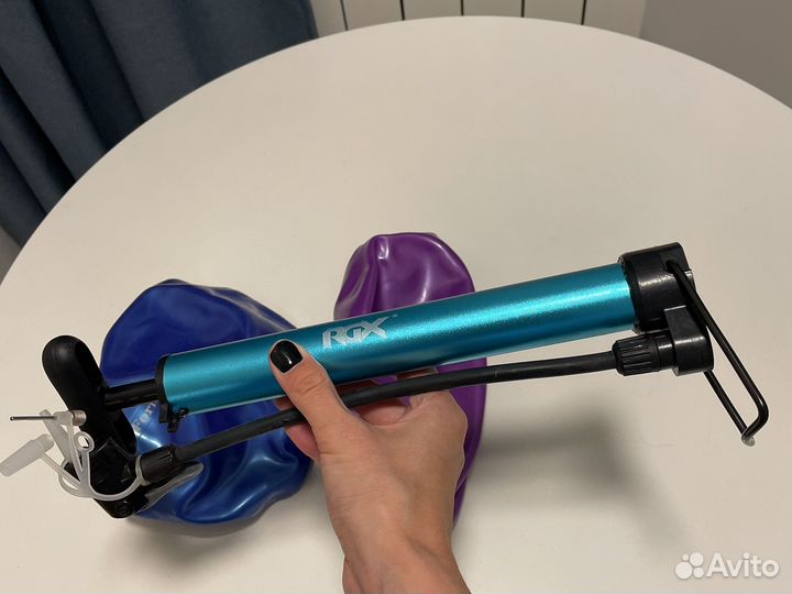 Спортивные надувные мячи с насосом