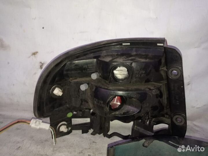 Toyota Carina E фонарь задний правый седан