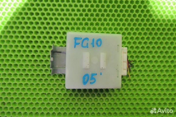 Блок управления центральным замком Nissan Bluebird