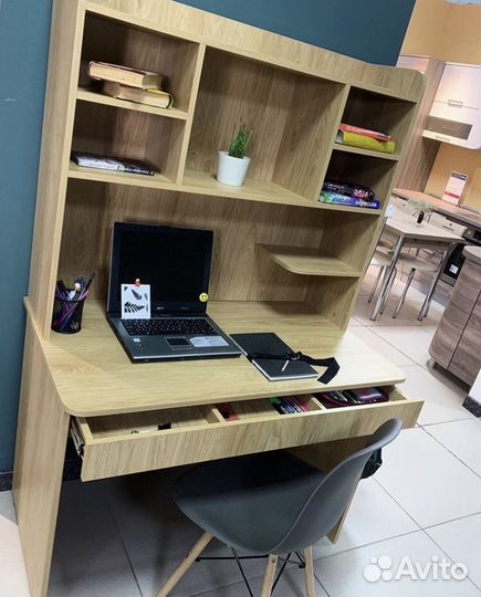 Стол письменный