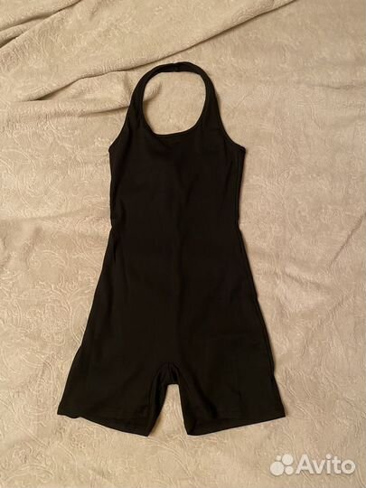Спортивный комбинезон новый 42 44