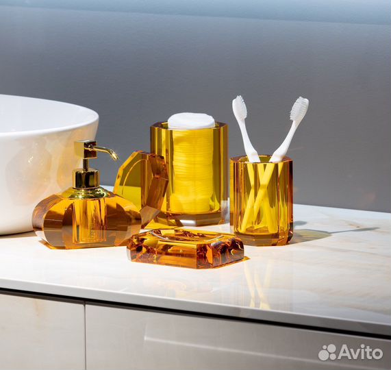 Стакан для ванной