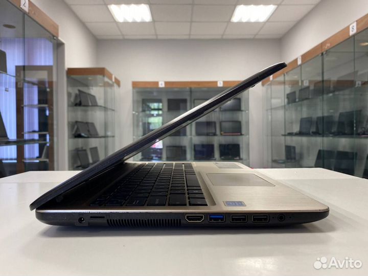Ноутбук Asus VivoBook