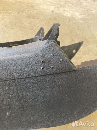 Подлокотник Peugeot 308