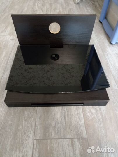 Настенный модуль для видеоаппаратуры