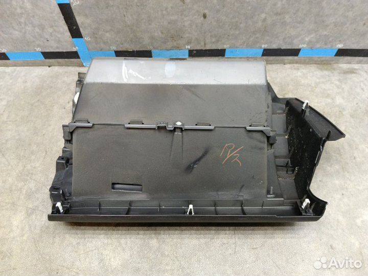 Бардачок Mitsubishi Outlander 3 2.0 4B11 2013