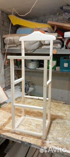 Вешалка для одежды напольная деревянная