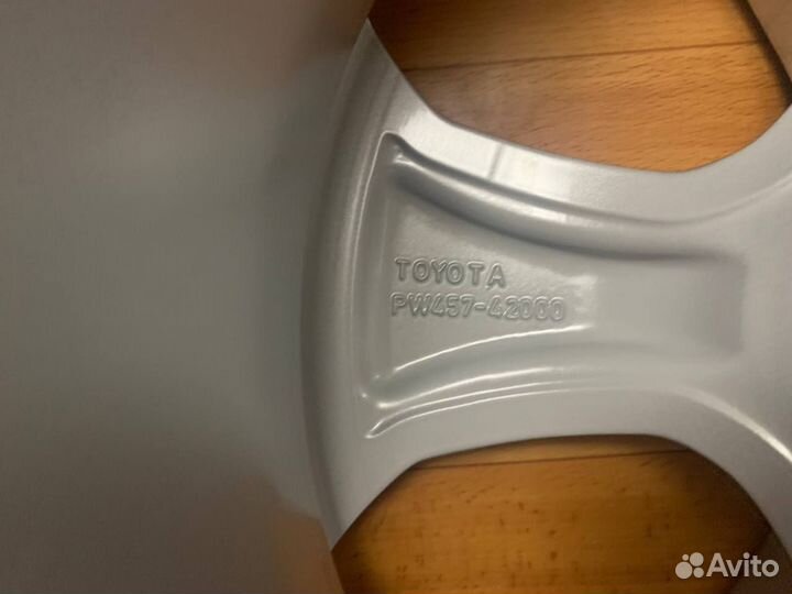 Диски R17 Toyota rav4 оригинальные комплект. новые