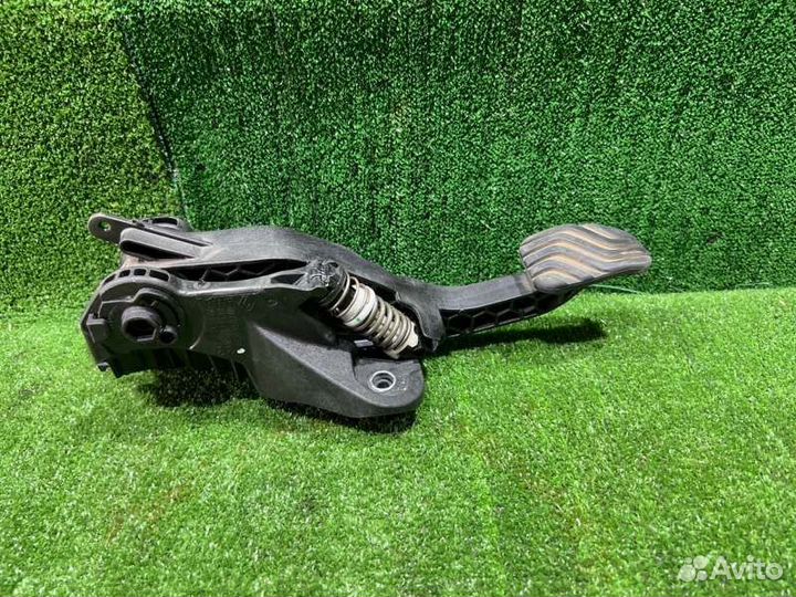 Педаль сцепления Renault Duster кроссовер 1.5 2021