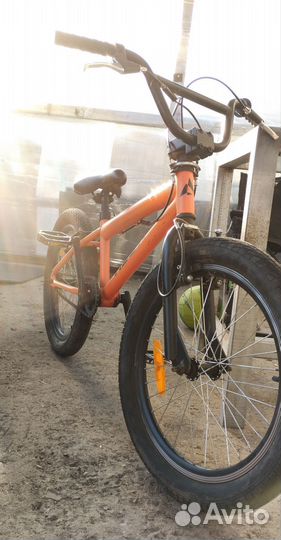 Трюковой велосипед BMX