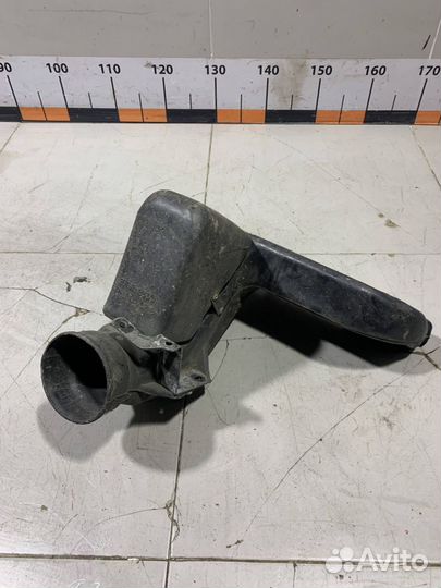 Воздухозаборник Hyundai Tiburon 1