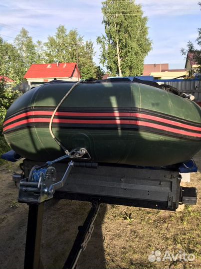 Надувная лодка с прицепом