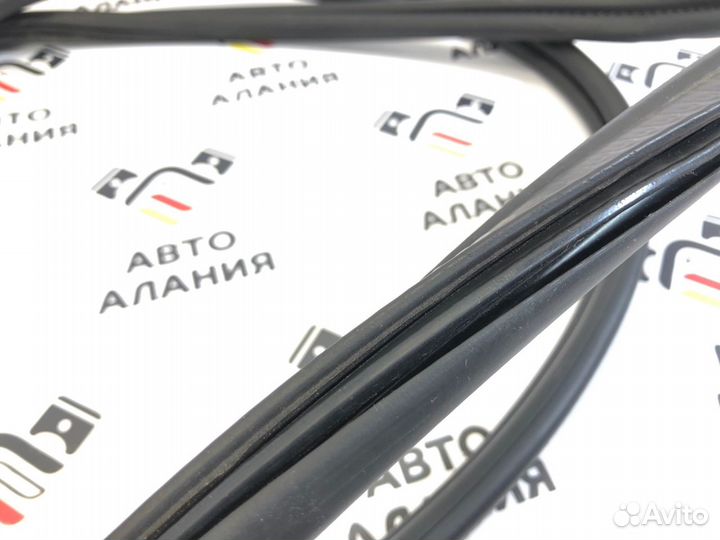 Уплотнитель багажника задний Bmw X1 E84 LCI