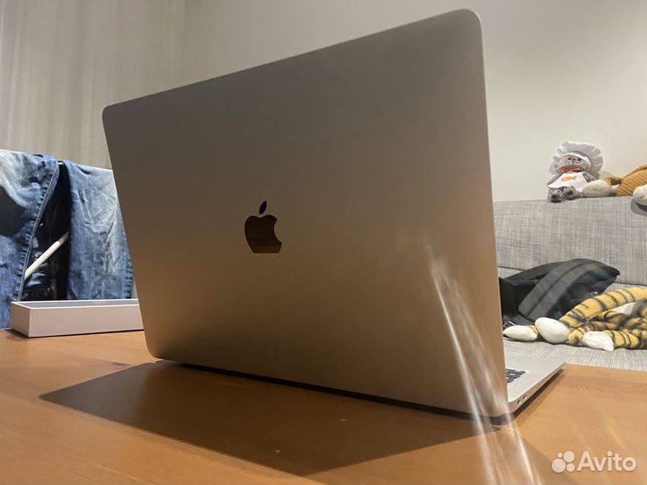 Ноутбук Apple Macbook Air 13 M1 16/256