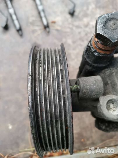 Насос гур D4CB 145л.с Sorento 1