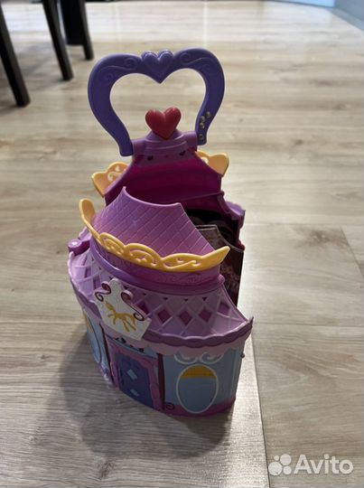 Развивающие игрушки, стульчик для кормления