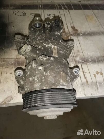 Компрессор кондиционера 8831002790 toyota corolla