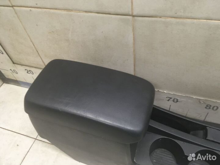 Консоль Corolla E12 2001-2006