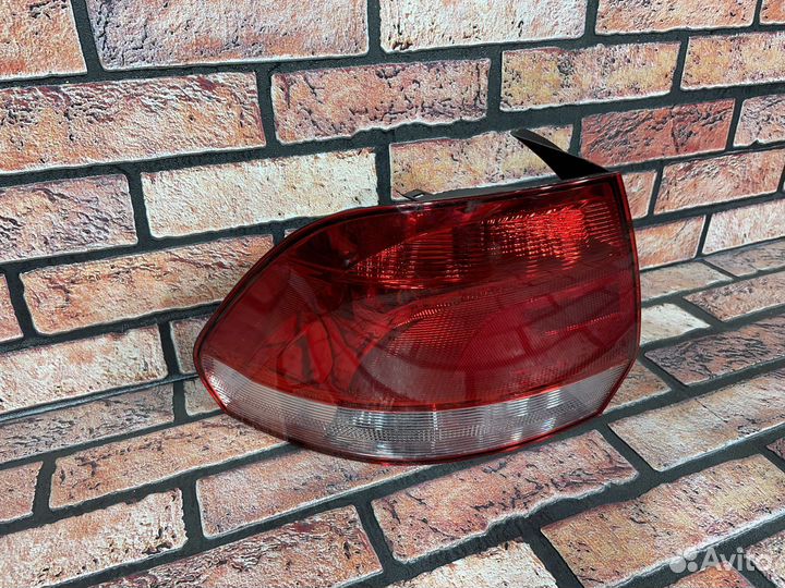Фонарь задний левый volkswagen polo 2010-2015