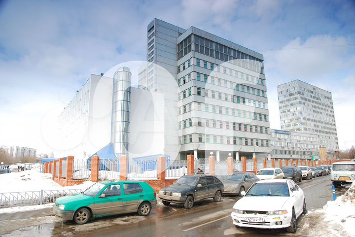 Продам торговое помещение, 268 м²