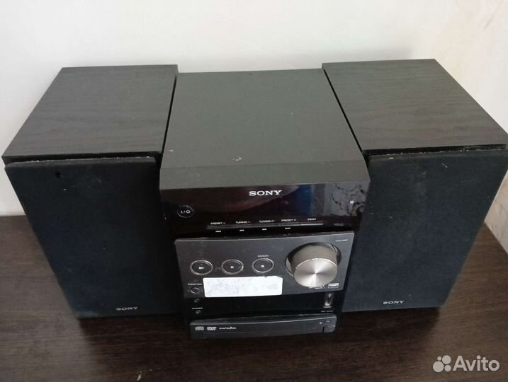 Музыкальный центр sony