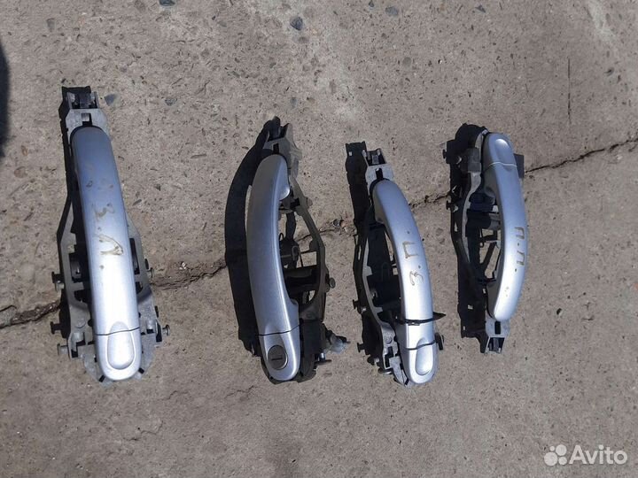 Ручка двери наружная Volkswagen Jetta 5