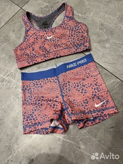 Спортивный костюм женский Nike