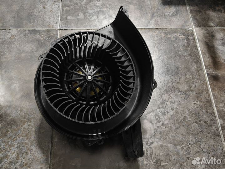 Моторчик печки на volkswagen polo