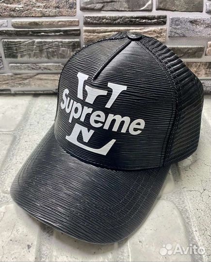 Бейсболка supreme