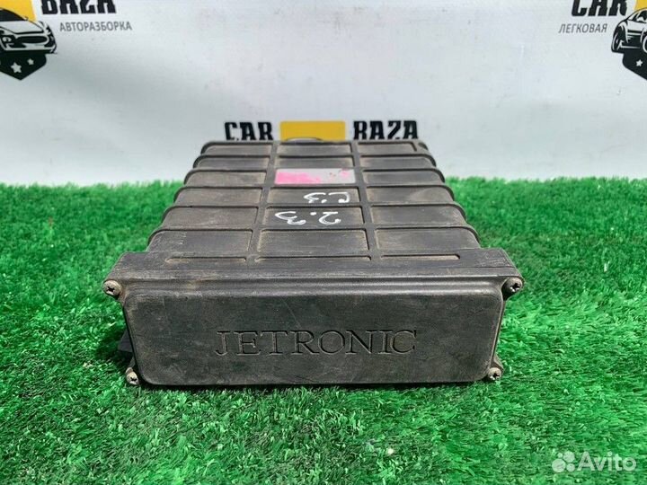 Блок управления двигателем Audi 100