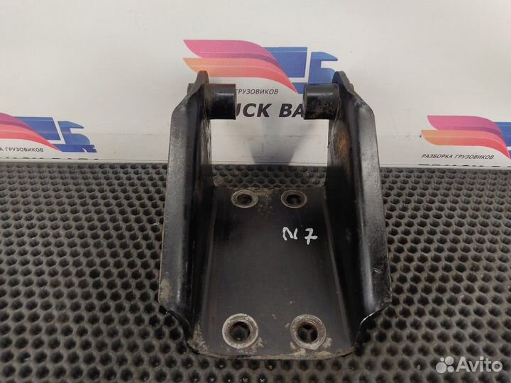 81437405365 Кронштейн амортизатора заднего