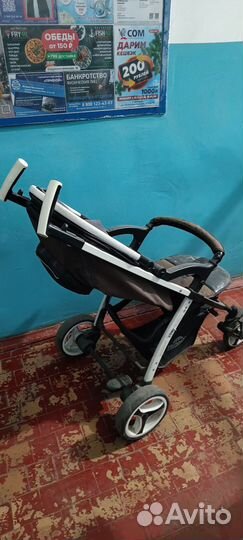 Коляска прогулочная