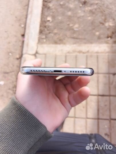 iPhone X, 64 ГБ
