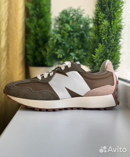 New Balance 327 р.43,5 (28,5 см) оригинал