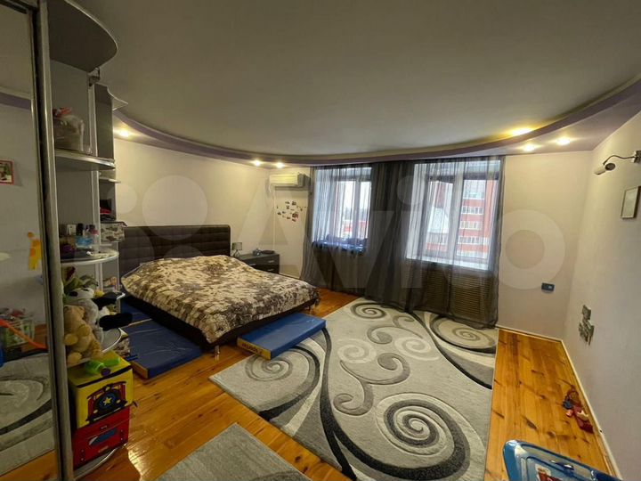 3-к. квартира, 83 м², 7/10 эт.