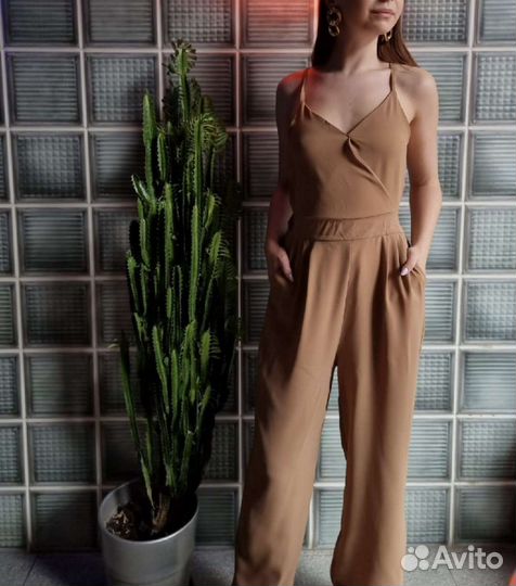 Комбинезон женский брючный