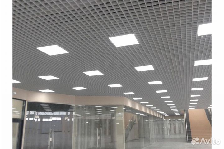 Светильник потолочный люминесцентный