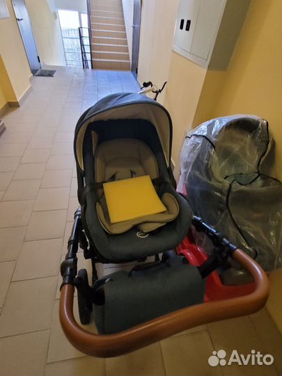 Детская коляска 3 в 1