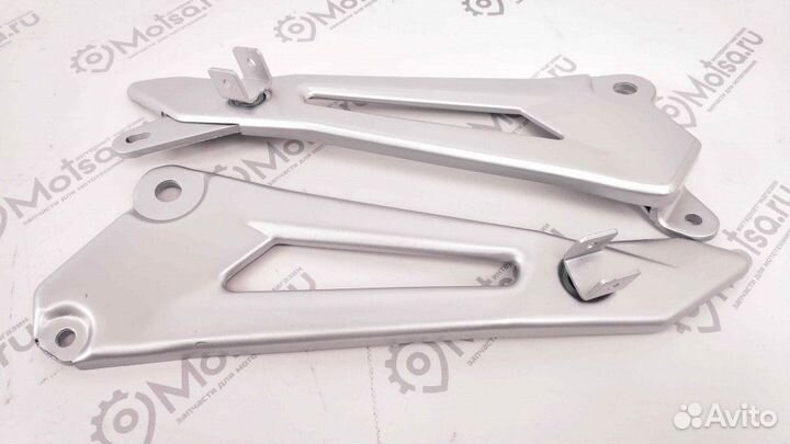 Подножки пассажира в сборе Yamaha YBR 125 (пара)