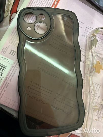 Чехлы на айфон 14