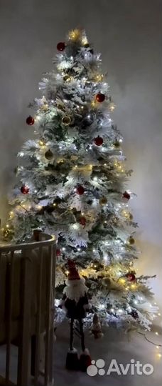 Елка искусственная заснеженная