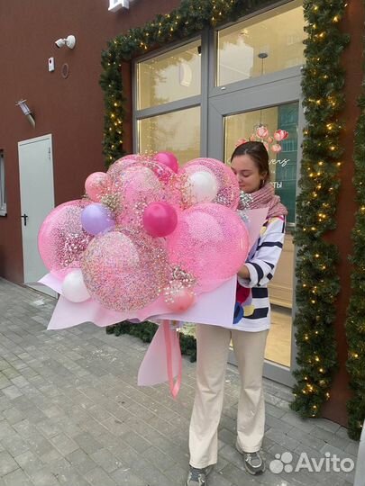 Букеты из цветов и шаров